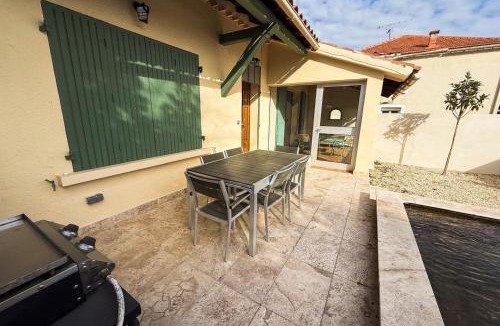 Entraigues-sur-la-Sorgue House | Villa Keromate air-conditioned with natural pool