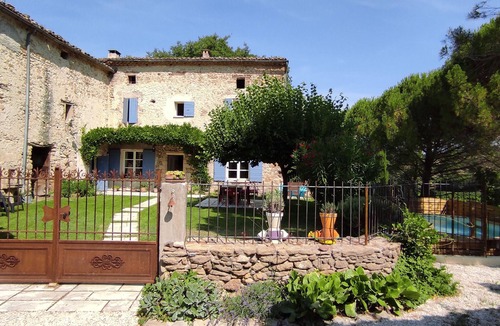 Entrechaux Villa | Villa 'Le Mas' with Mountain View, Private Pool and Wi-Fi