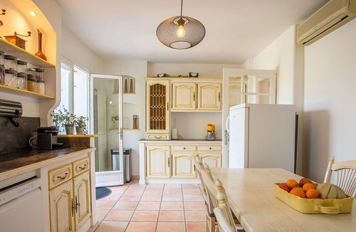 Cuers Villa | Villa 'Le Motu' with Private Pool, Wi-Fi and Air Conditioning