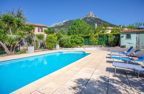 La Valette-du-Var Villa | Villa Les Capucines by Villa Plus