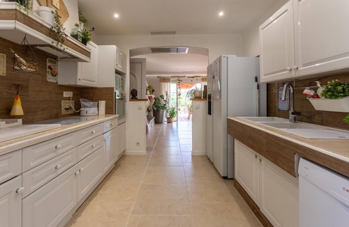 Le Thoronet House | Villa 'Les Cigales' with Private Pool, Wi-Fi and Air Conditioning