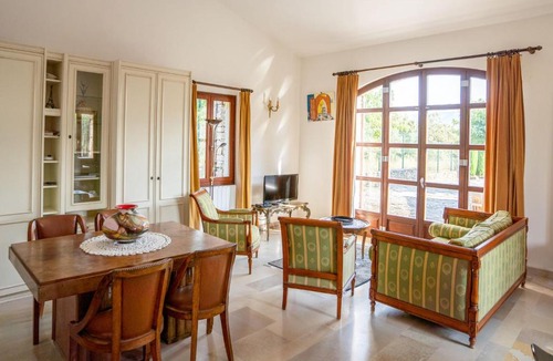 Gordes Villa | Villa Les Combettes by Interhome