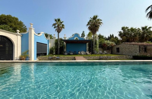 Aix-en-Provence Villa | Villa.luxury.for 16.swimming pool view palm groove