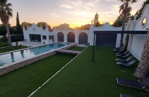 Aix-en-Provence Villa | Villa.luxury.for 16.swimming pool view palm groove