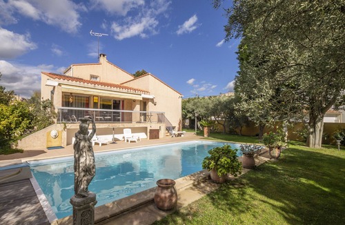 Vitrolles Villa | Villa Noria - This holiday home with private pool and 3 bedrooms is a little paradise near Marseille