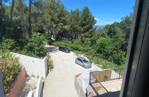 Meyrargues House | Villa Piscine Billard Baby-foot Ping-pong Terrain de Pétanque