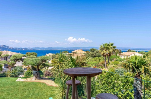 Giens Villa | Villa Prestige Vue Mer et Piscine - La Madrague Giens