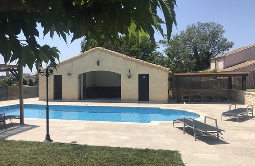Caumont-sur-Durance Villa | VILLA PRIVATE POOL-AIR-CONDITIONING COTE ISLE S/SORGUE PETS WELCOME