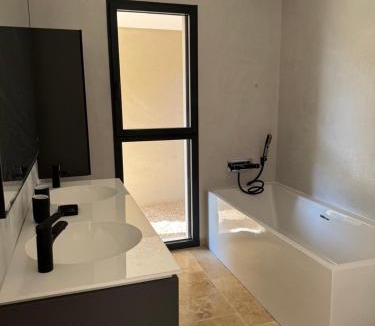 Mollans-sur-Ouveze Villa | VILLA PROCHE VENTOUX et VAISON LA ROMAINE avec piscine privée