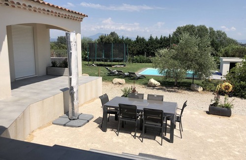 Bedarrides Villa | Villa rental near Orange, Avignon, Isle sur la Sorgue