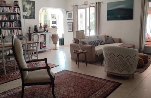 Trans-en-Provence Villa | Villa Romaquenti, Trans en Provence 137m2, 5 lits double, 10 personnes, piscine, terrain pétanque, jeu de fléchettes