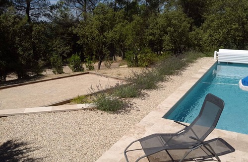 La Tour-d'Aigues Villa | Villa sleeps 8 with superb pool