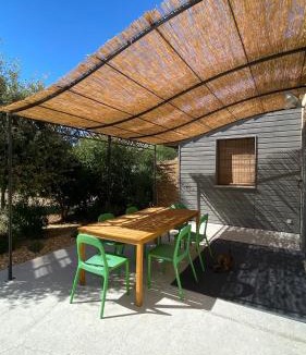 Crestet House | Villa spacieuse avec terrasse et vue Mont Ventoux