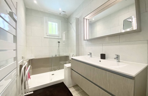 Manduel Villa | Villa with pool