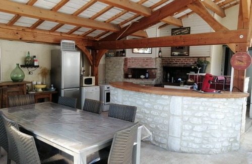 Orange Villa | Villa with pool in a quiet area 1 km from the city center of orange.