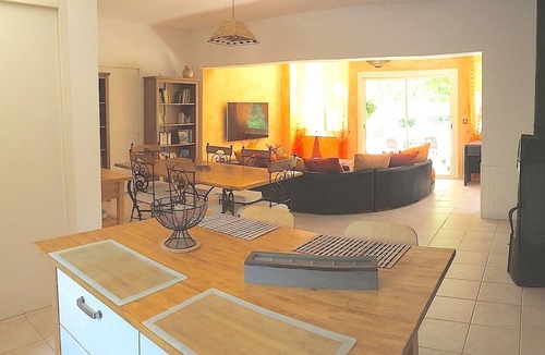 Correns Villa | Villa with pool terrace and garden nearby. beaches and Gorges du Verdon