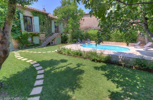 Vers-Pont-du-Gard House | Village house with character - Pool and lawn. AC