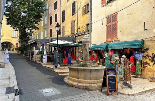 Aups House | Village house in Aups, 15 minutes from the Gorges du Verdon