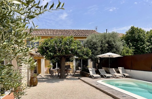 Suze-la-Rousse Ski Chalet | Village house with private pool and air conditioning, Suze-la-Rousse – Drôme Provençale