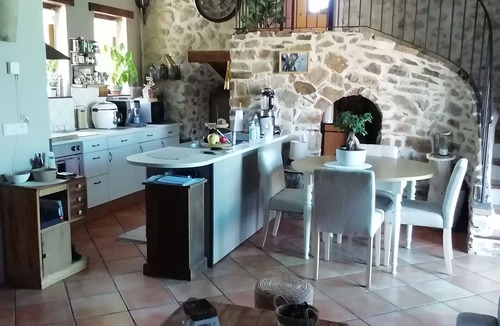 Volonne House | Village house with swimming pool and very large terrace, 10 mn south of Sisteron.
