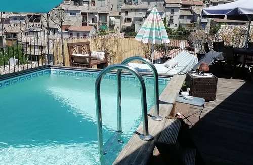 Volonne House | Village house with swimming pool and very large terrace, 10 mn south of Sisteron.