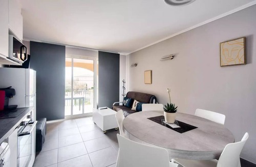 Pont Royal Apartment | Village Pont Royal in Provence - maeva Home - 2 Room Apartment 5 People Comfort