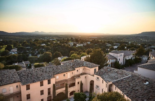 Pont Royal Apartment | Village Pont Royal in Provence - maeva Home - 2 Room Apartment 7 People Selection