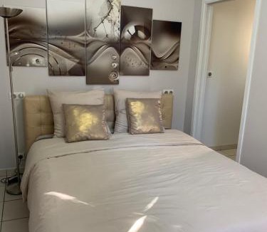Regusse House | votre Cocon en pierre et son spa en option gîte le repos des chênes