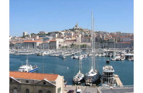 Baille Apartment | Vrbo Property