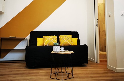 Baille Apartment | Vrbo Property