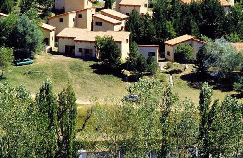 Montbrun-les-Bains Resort | VVF Drôme Provence