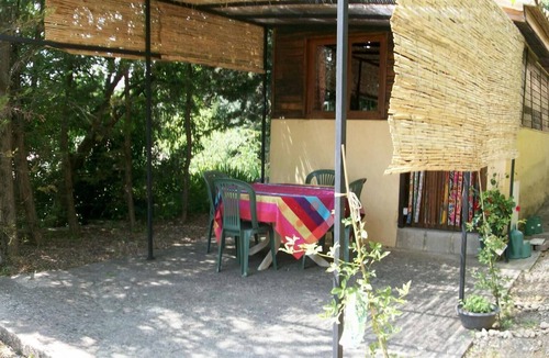 Crillon-le-Brave Cabin | Wood Shed in Provence, at the foot of Mont Ventoux
