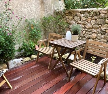 Moustiers-Sainte-Marie Apartment | Zofia appartements - Appartement avec cour privée #1
