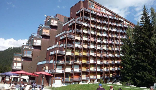 100m from resort center, 8th floor, view mountain, balcony, tv, 25m², Les Arcs