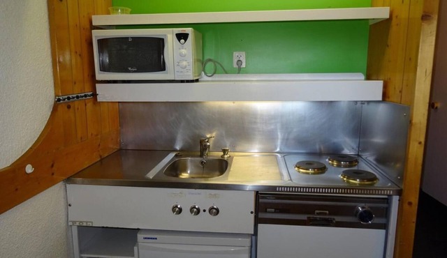 100m from resort center, 8th floor, view mountain, balcony, tv, 30m², Les Arcs
