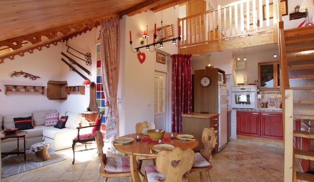 2-Room Mezzanine Apartment for 4 in Briançon with Balcony and Parking