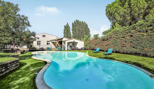 Awesome home in Malataverne