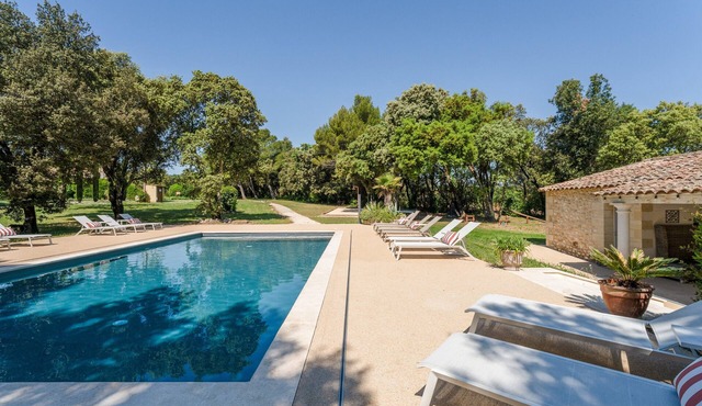 Chic Country Lodge 2 - Mas De Rey Holiday Home with Wi-Fi