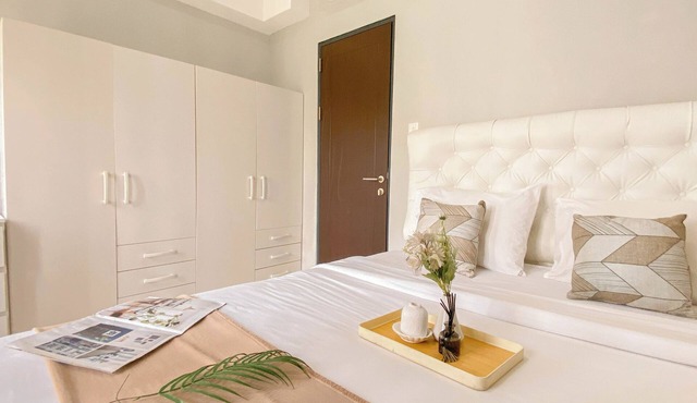 Cozy 1BR without Living Room at Royal Heights Apartment