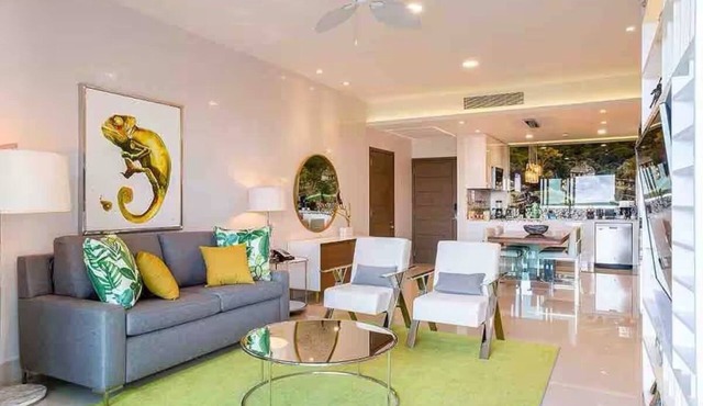 Cozy apartment in charming Cancún with WiFi, AC, fitness room