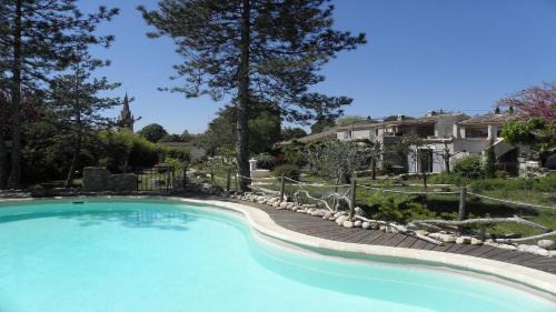 L'arbre Du Magnan - Gîte En Ardèche