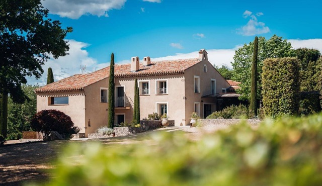 Large Family Retreat With Private Pool