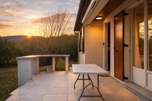 Maison Climatisee - Grand garage - Exterieur