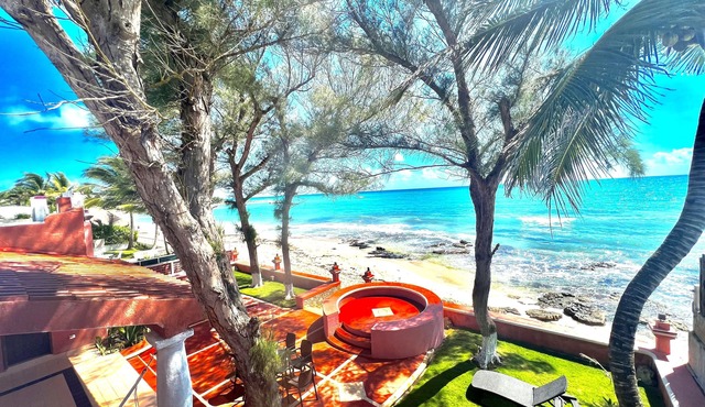 PARAISO BEACHFRONT VILLA 4BD RIVIERA MAYA PARADISE