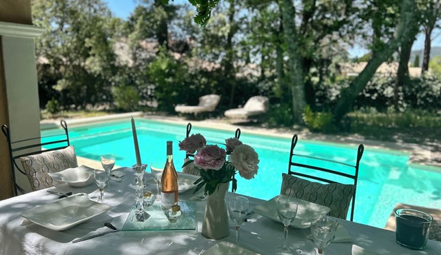 Provençal house charmingcozy heated pool located in Lourmarin classified village