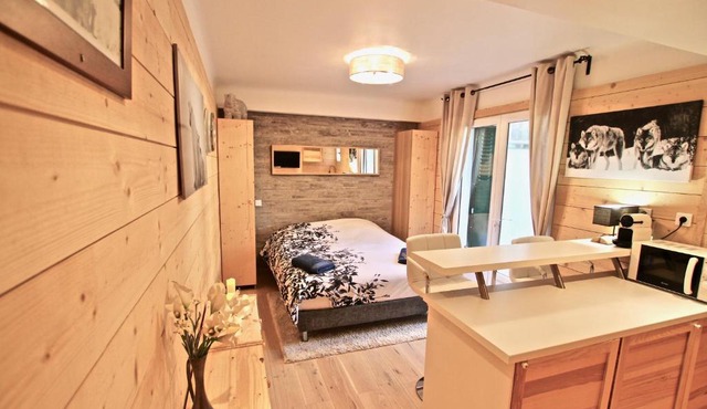 STUDIO CENTRE AURON