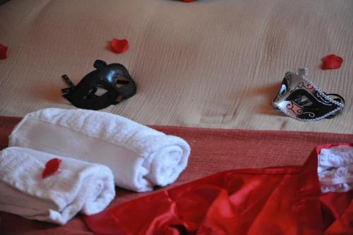 Suite de charme & jacuzzi 83 - Love Room