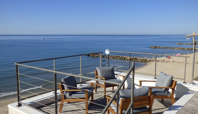 Superb Duplex on the Beach, panoramic view of the Mediterranean, rated 5*, 8 Pers