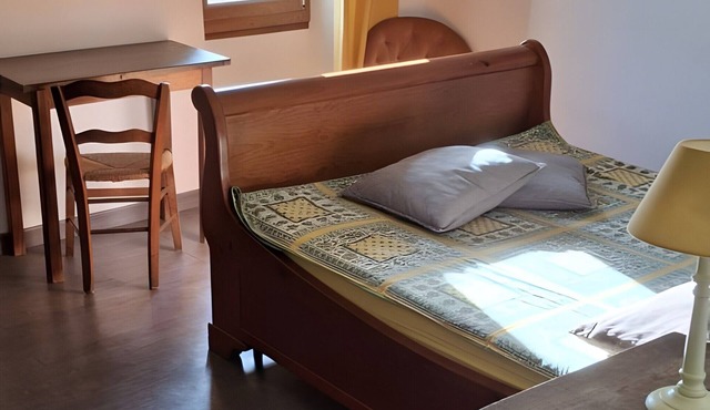 'Tournesol' Room with Mountain View, Shared Terrace and Wi-Fi