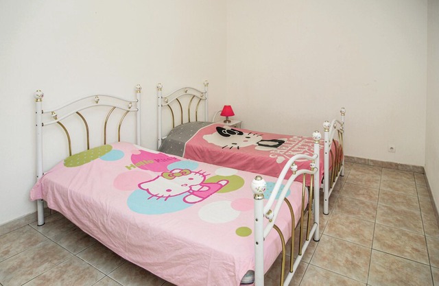 2 bedroom accommodation in Le Sambuc